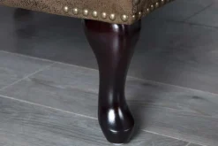 Chesterfield Fußhocker 80cm antik braun mit Knopfheftung und Nietenbesatz