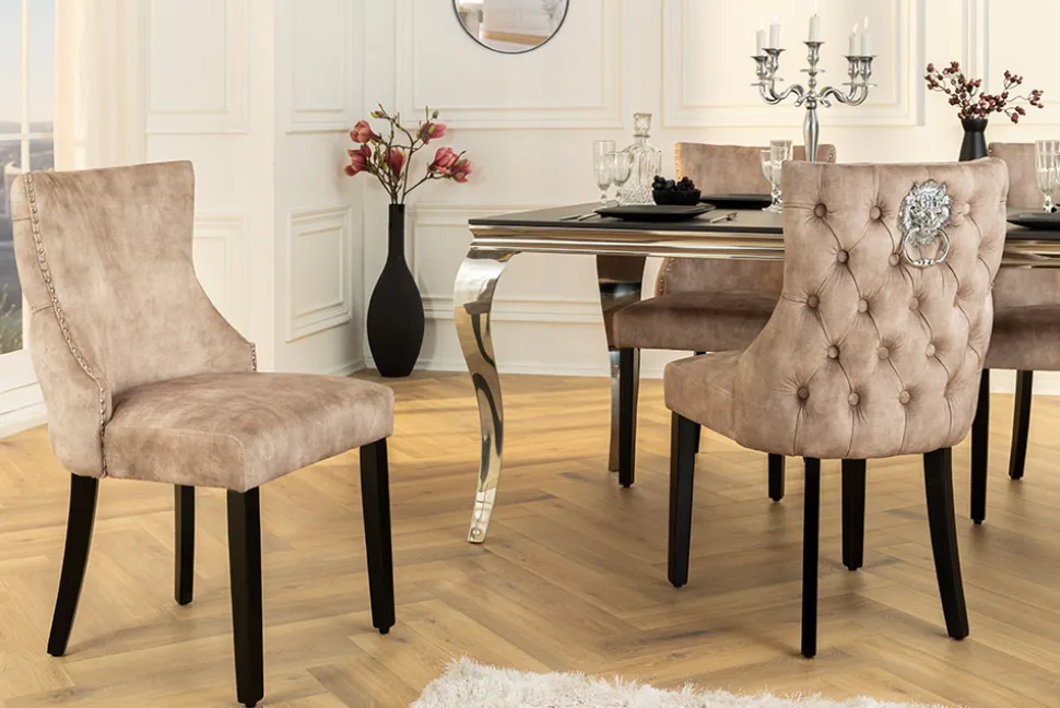 Chesterfield Stuhl CASTLE DELUXE beige Samt mit Löwenkopf Nieten