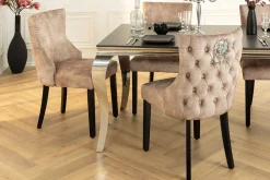 Chesterfield Stuhl CASTLE DELUXE beige Samt mit Löwenkopf Nieten