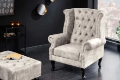 Design Ohrensessel CHESTERFIELD 105cm champagner beige Samt silber Ziernieten