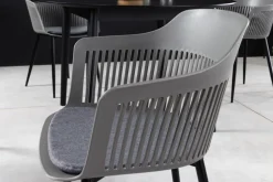 Design Stuhl AIRE grau Kunststoff Stahlgestell Indoor Outdoor inkl. Kissen