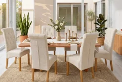 Design Stuhl CASA beige Bouclé Tweed Soft Massivholzbeine Zierknöpfe und Nackenrolle