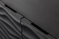 Design TV-Board WAVE 160cm schwarz Mangoholz mit 3D Schnitzereien hängend
