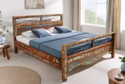 Einzigartiges Bett JAKARTA 185cm braun bunt aus recycelten Fischerbooten Massivholz