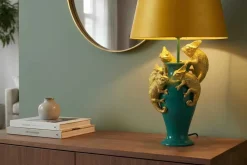 Handgefertigte Tischlampe CHAMELEON 55cm grün gold Skulptur gelber Stoffschirm