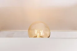 Handgefertigte Tischlampe DESIGNED BY NATURE 60cm natur schwarz Regenbaumholz